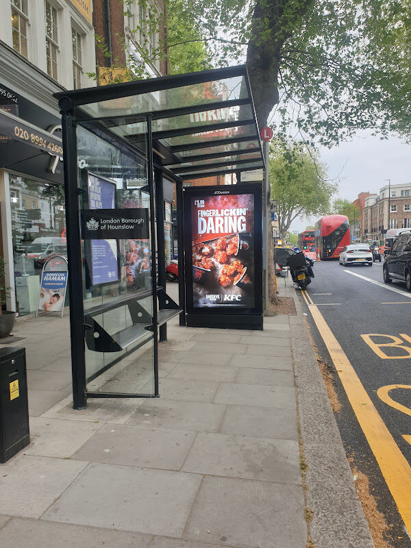 Foto van Goldhawk Road / Young's Corner (Stop L)
