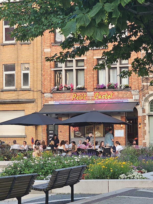 Foto van CAFE-TAVERNE PETIT CASTEL