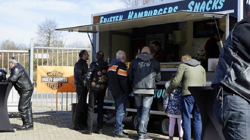 Foto van N-1 Mobile Frituur / Monty Snacks