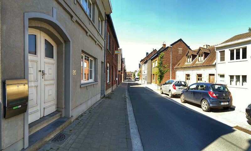 Foto van The White Door