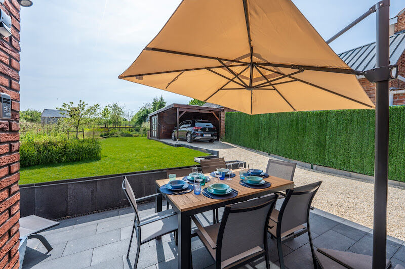 Foto van unique hideaway holiday house with large garden