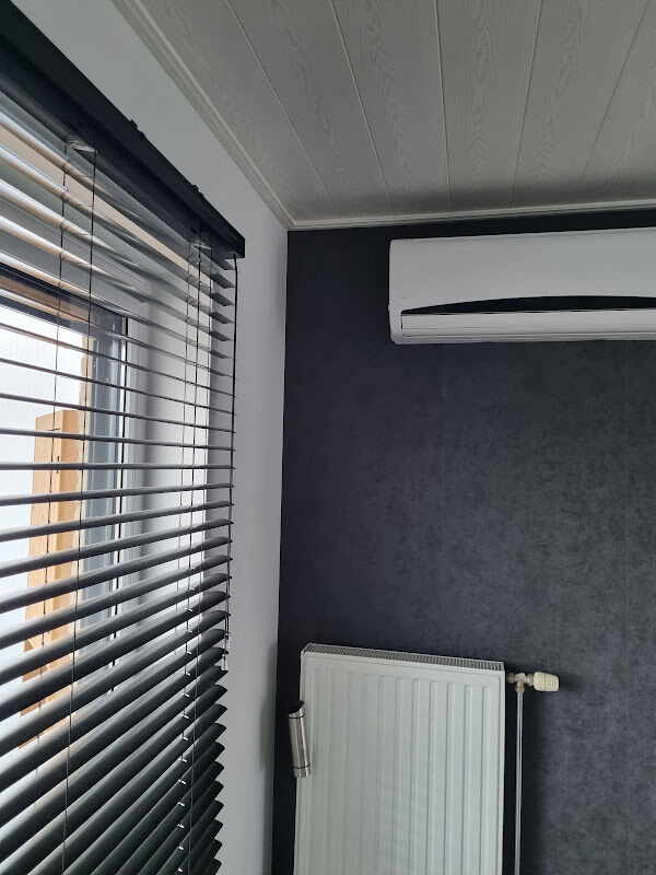 Foto van JF Joeri Fiers 《Schilder-Gyprocwerken, Airlessverf-dunpleister spuiten》