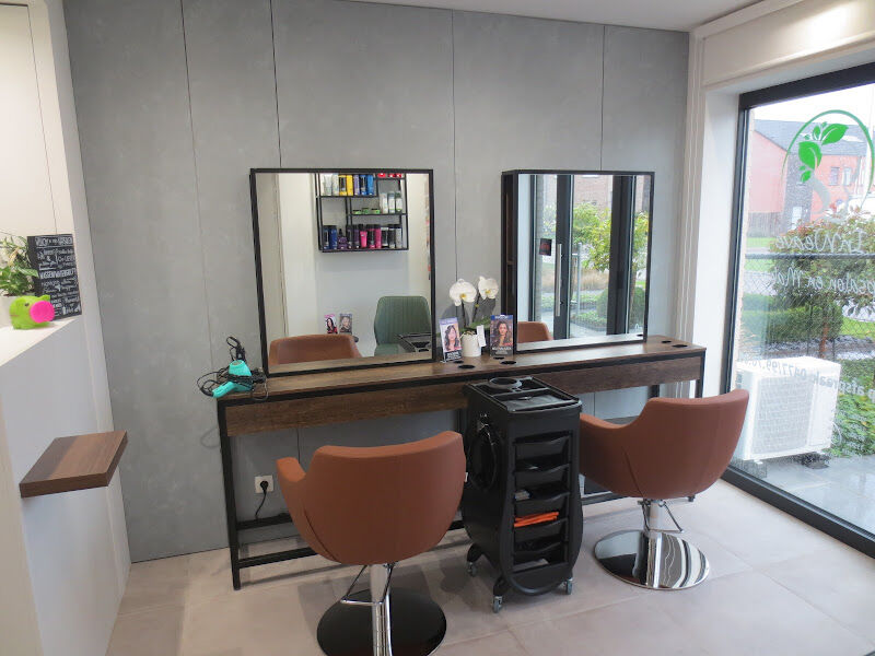 Foto van Kapsalon Lokeren - In Weave, Make-up en Bruidskapsels