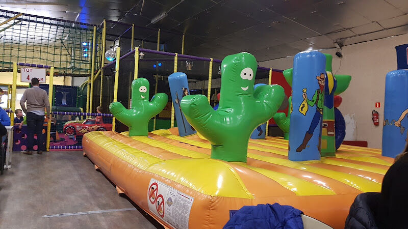 Foto van Binnenspeeltuin, Speeldorp Funnyparc Regio Roeselare Izegem