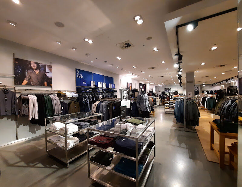 Foto van WE Fashion Kortrijk - Steenpoort