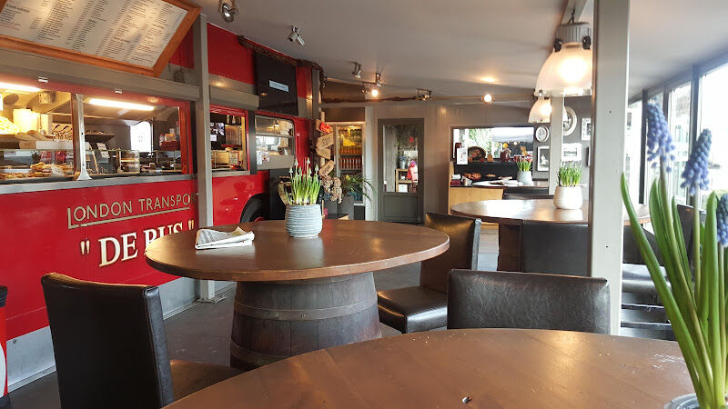 Foto van De Bus, Café