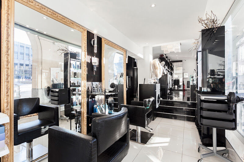 Foto van Hair and beauty salon Nioushadow Fashion Luxuries Design BVBA