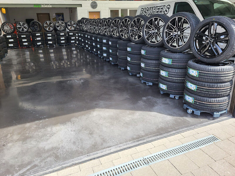 Foto van R&S Wheels: wheels- & carcenter