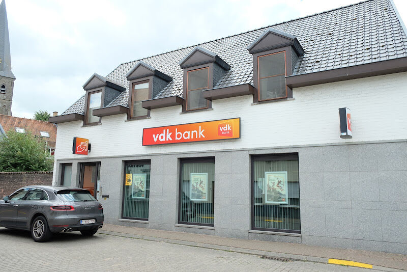 Foto van vdk bank Zomergem
