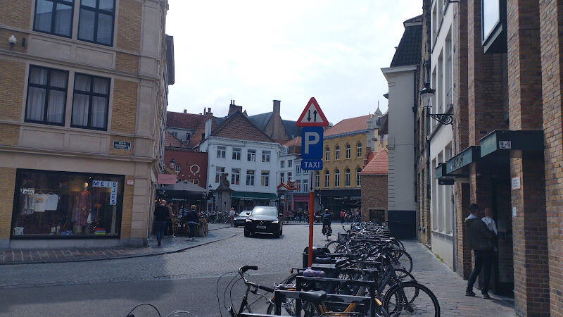 Foto van Nightshopbrugge