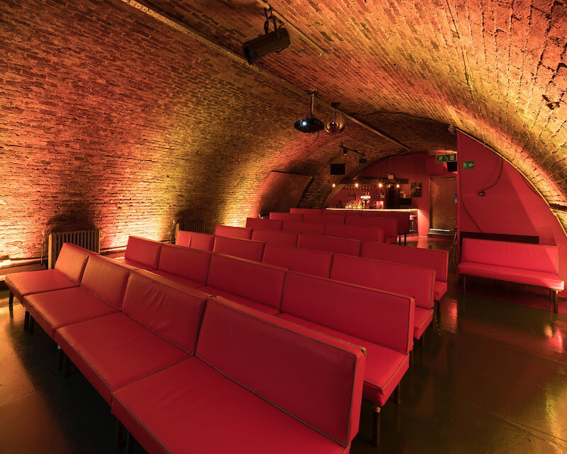 Foto van Whirled Cinema