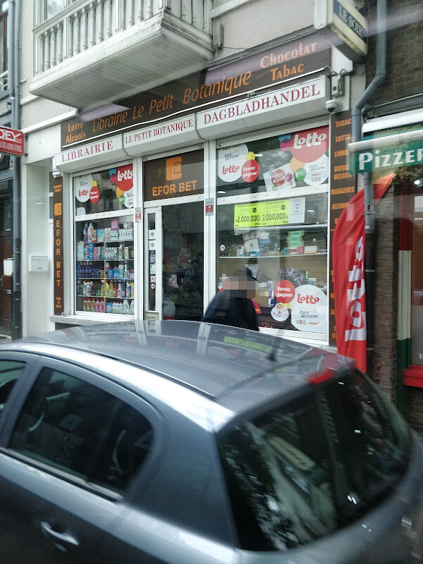 Foto van Librairie Le Petit Botanique Dagbladhandel