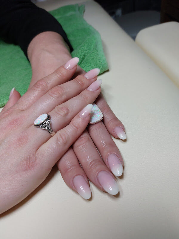 Foto van Nails_brows_lashes_dehaan_Sharon