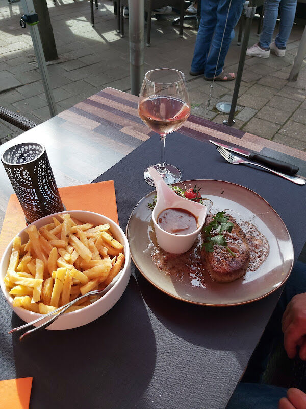 Foto van De Menenpoort Café Restaurant