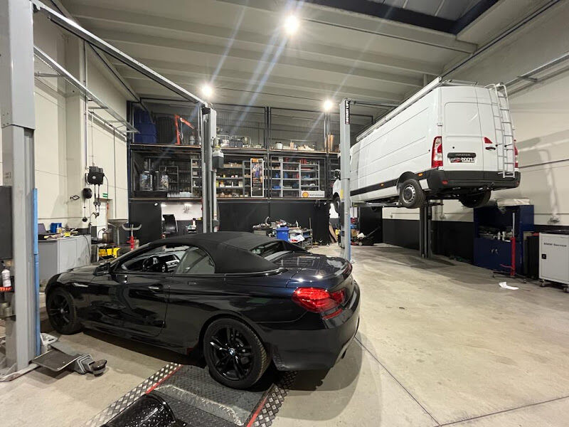 Foto van AutoFirst - NVH-Cars