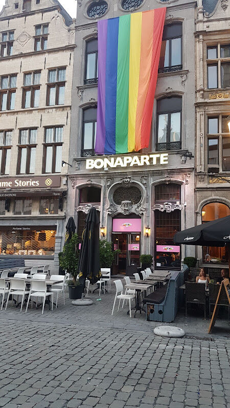 Foto van Bonaparte Karaoke Bar