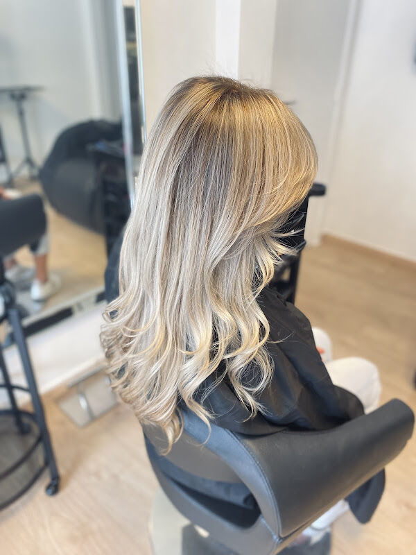 Foto van Ladies Lounge (Malika hair beauty look)
