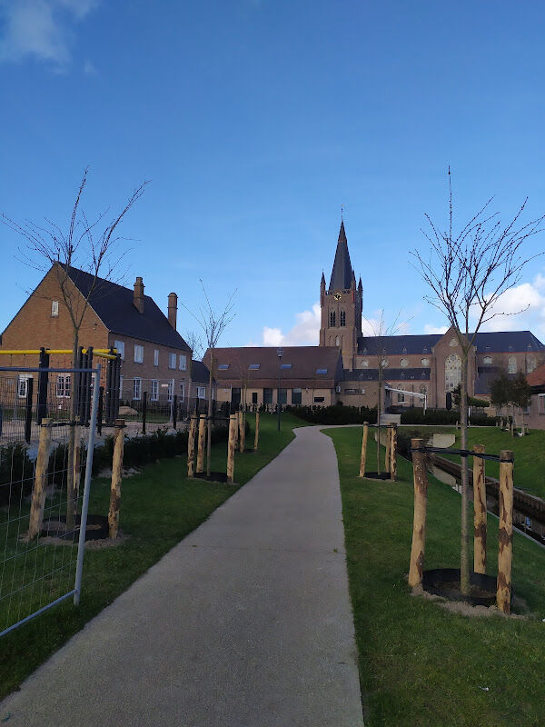 Foto van Speeltuin en voetbalveld