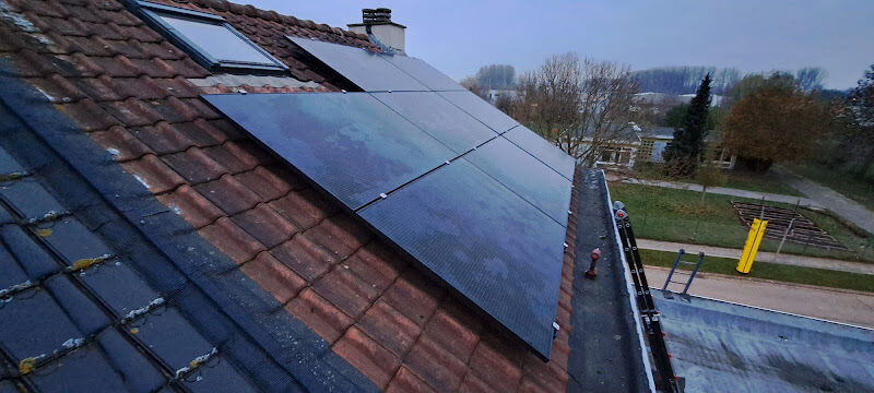 Foto van c.m.electech
