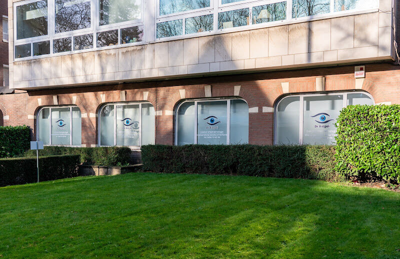 Foto van Dr Sina BIDGOLI - Ophtalmologue à Uccle