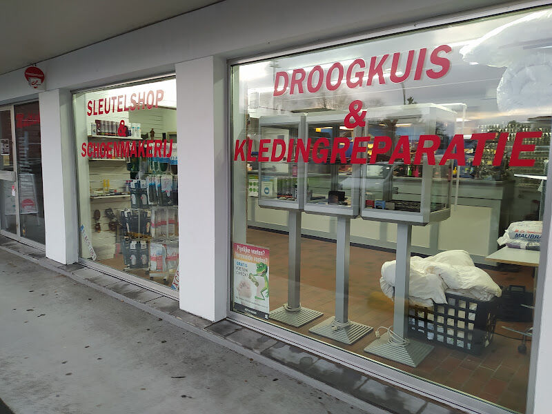 Foto van Sleutelshop & Schoenmakerij & Droogkuis & Kledingreparatie