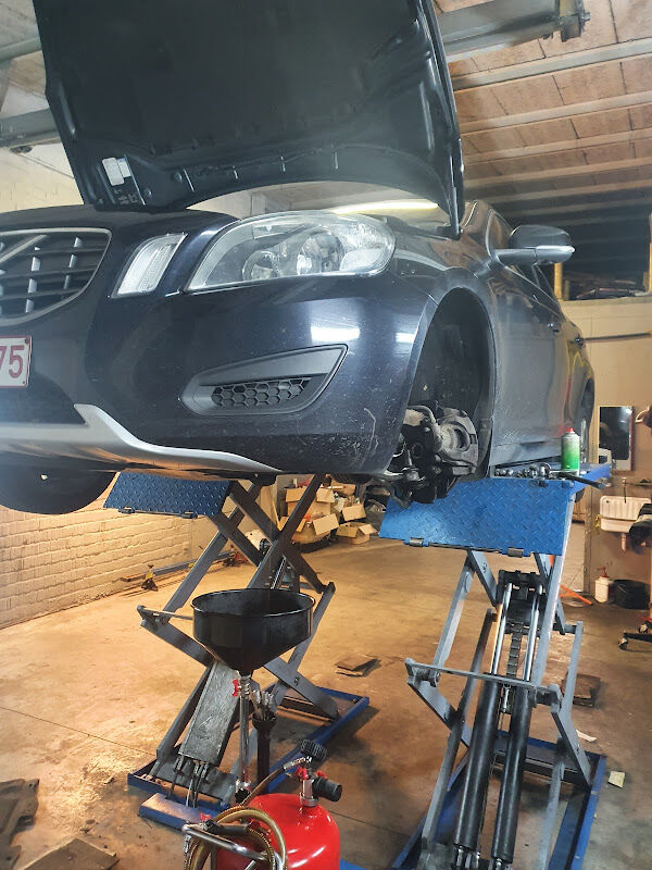 Foto van AUTO SERVICE REPAIR