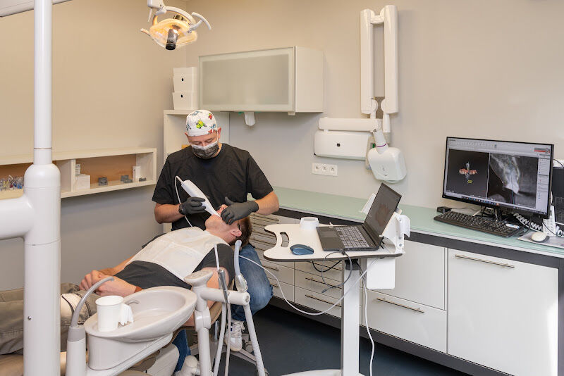 Foto van Implant & Tand / Tandartsen De Wit bvba