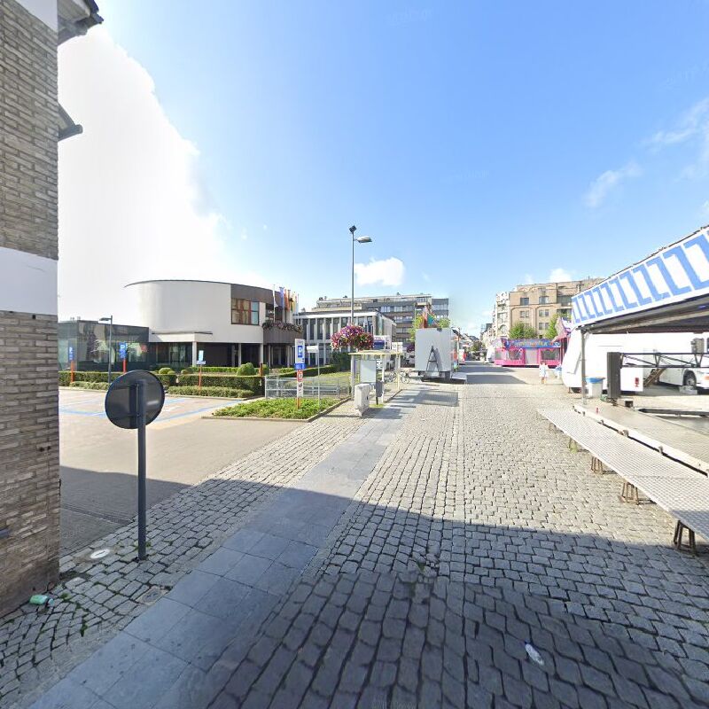 Foto van Lanaken Gemeentehuis
