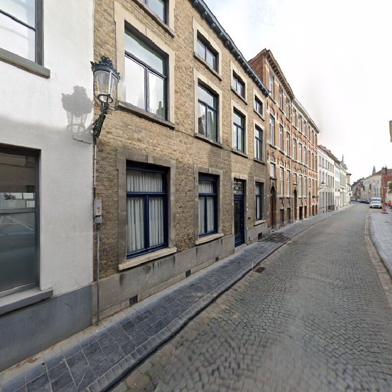 Foto van Azo Vaneuh - Redactie en Communicatie