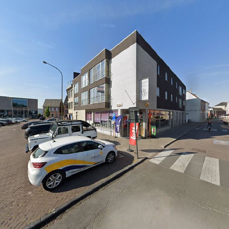 Foto van Panos Press Zele