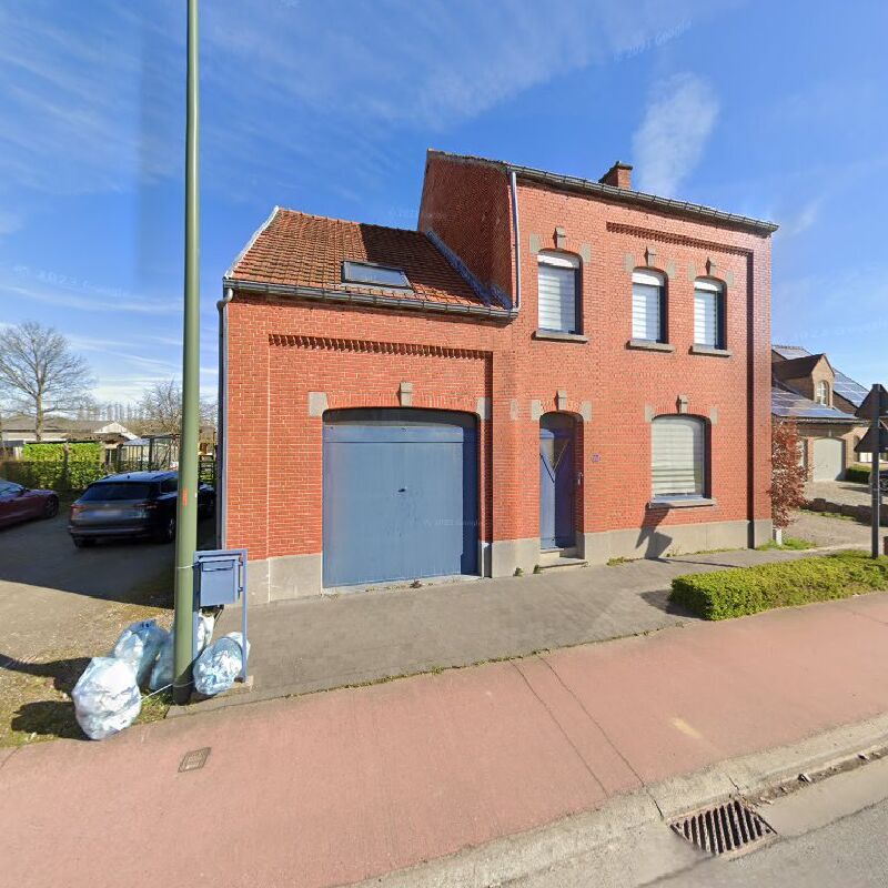 Foto van A D T