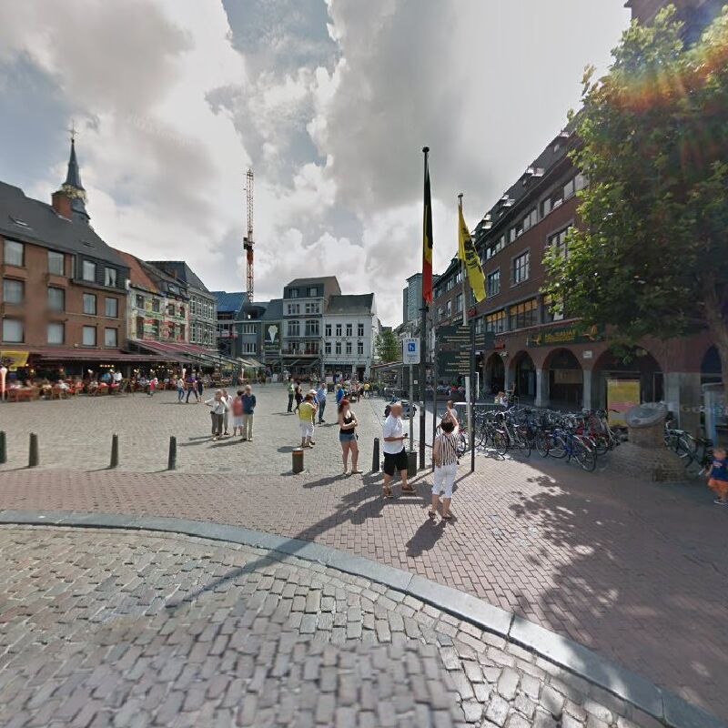 Foto van May